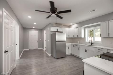 2708 Woodbridge Avenue Cleveland OH 44109