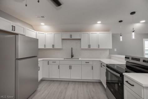 2708 Woodbridge Avenue Cleveland OH 44109
