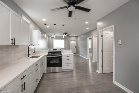 3272 Fulton Road Cleveland OH 44109