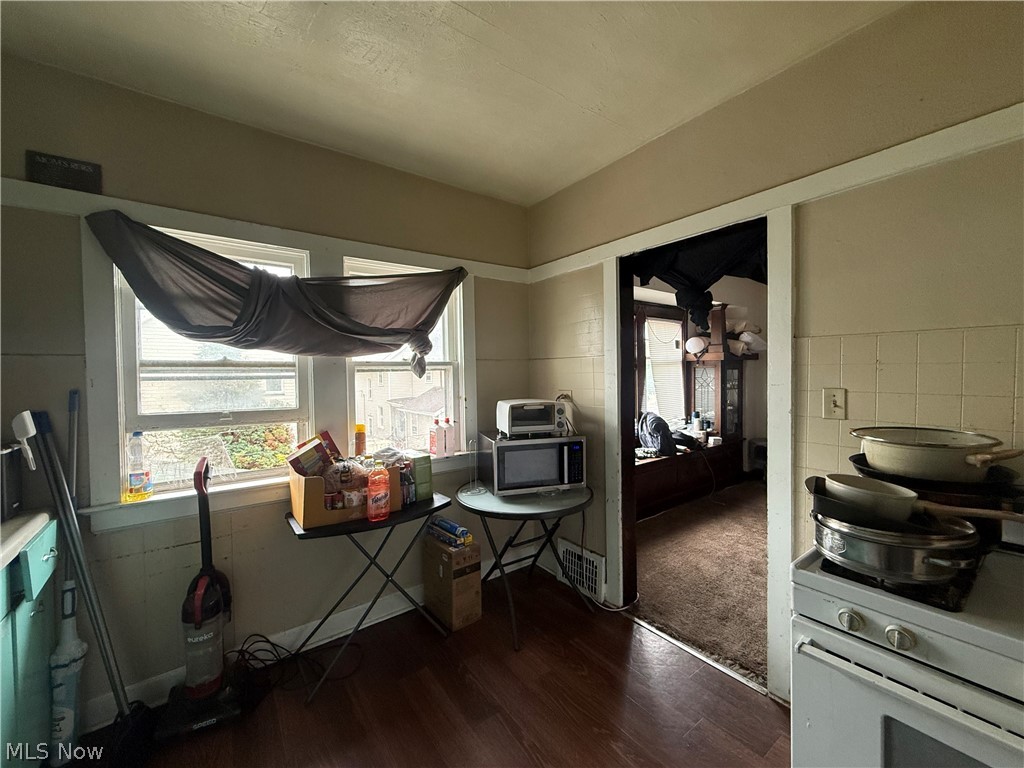 10014 Almira Avenue Cleveland OH 44111