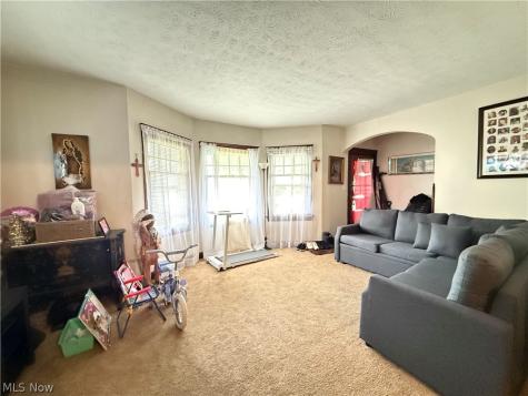 10014 Almira Avenue Cleveland OH 44111
