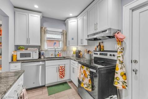 1276 Hathaway Avenue Lakewood OH 44107