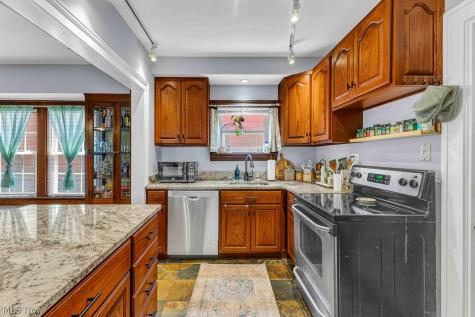 1276 Hathaway Avenue Lakewood OH 44107