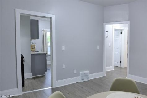 1453 W 107th Street Cleveland OH 44102