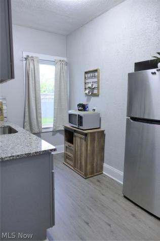 1453 W 107th Street Cleveland OH 44102