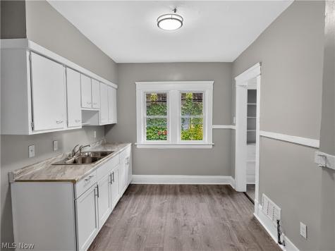 11502 Fairport Avenue Cleveland OH 44108