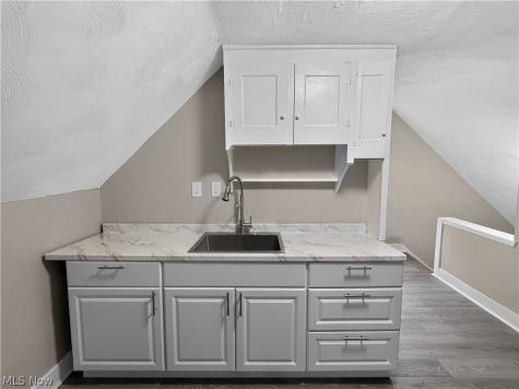 11502 Fairport Avenue Cleveland OH 44108