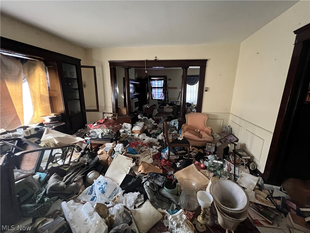 5996 Engel Avenue Cleveland OH 44127