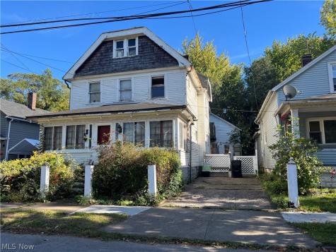 5996 Engel Avenue Cleveland OH 44127