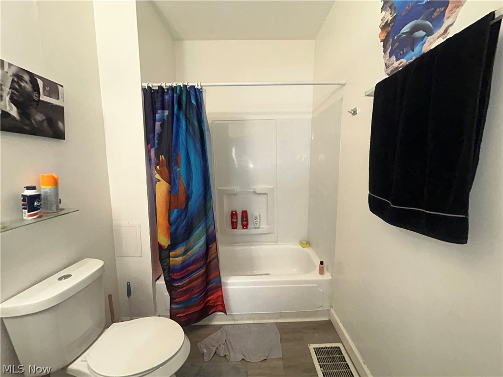 4002 Robert Avenue Cleveland OH 44109