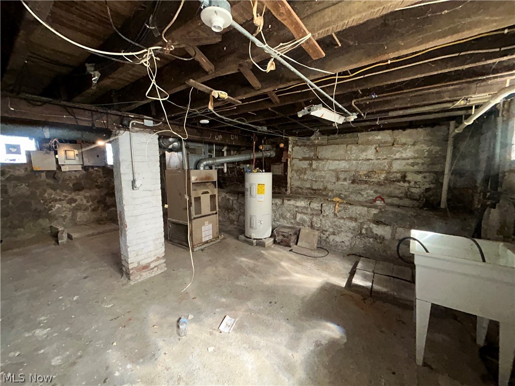 4002 Robert Avenue Cleveland OH 44109
