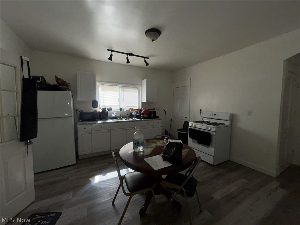 4002 Robert Avenue Cleveland OH 44109