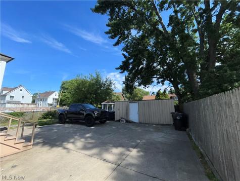 4002 Robert Avenue Cleveland OH 44109