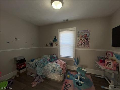 4002 Robert Avenue Cleveland OH 44109