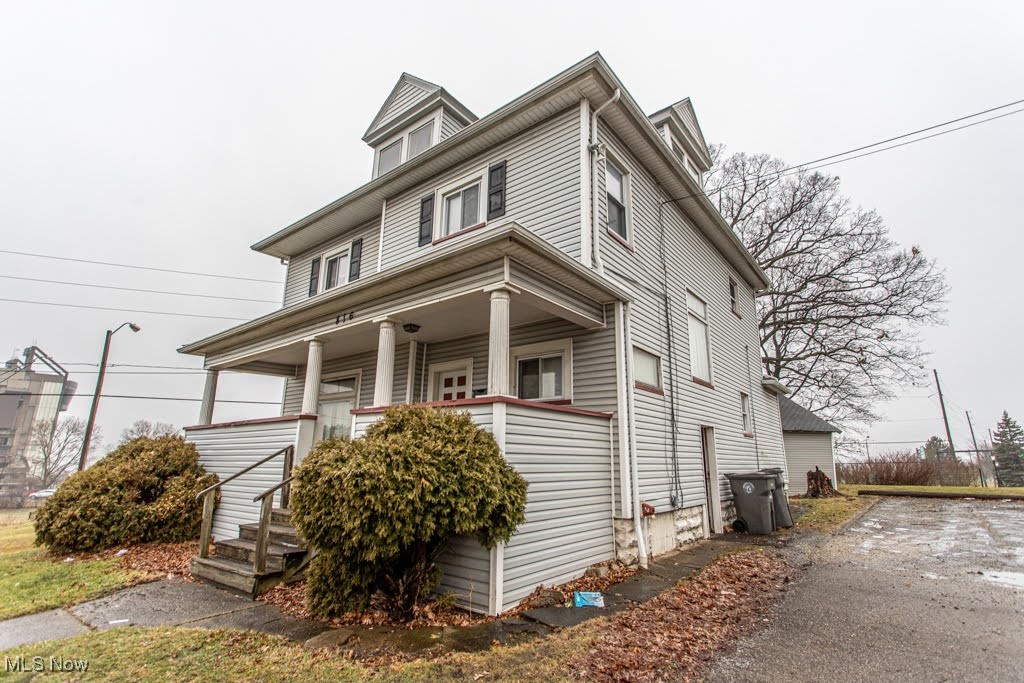 816 Michigan Avenue Youngstown OH 44504