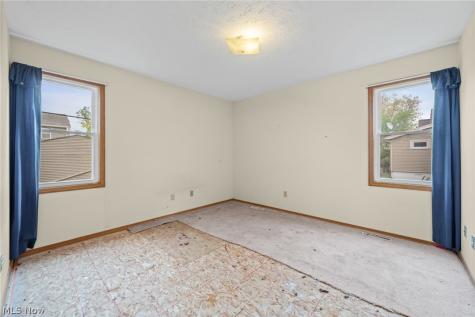 4910 & 4912 Yorkshire Avenue Parma OH 44134
