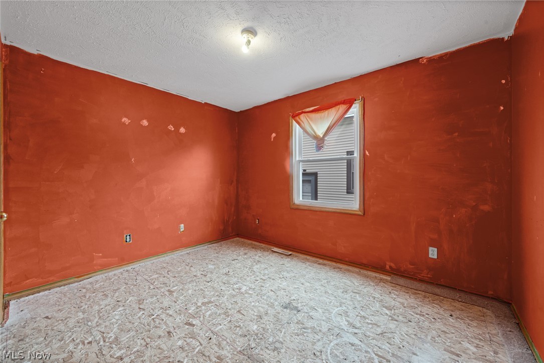 4910 & 4912 Yorkshire Avenue Parma OH 44134