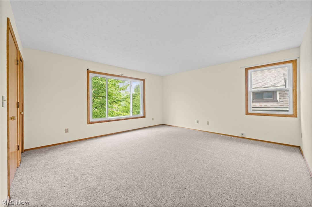 4910 & 4912 Yorkshire Avenue Parma OH 44134