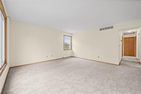4910 & 4912 Yorkshire Avenue Parma OH 44134
