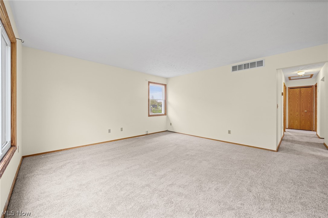 4910 & 4912 Yorkshire Avenue Parma OH 44134