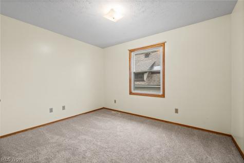 4910 & 4912 Yorkshire Avenue Parma OH 44134