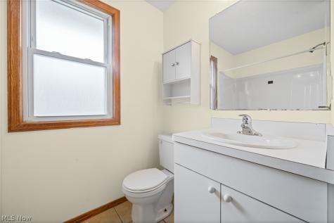 4910 & 4912 Yorkshire Avenue Parma OH 44134