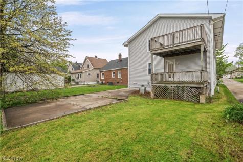 4910 & 4912 Yorkshire Avenue Parma OH 44134