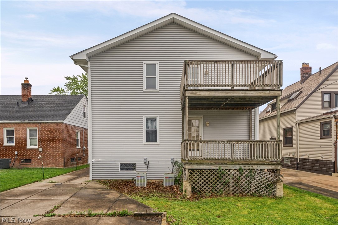 4910 & 4912 Yorkshire Avenue Parma OH 44134