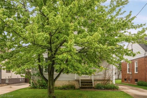 4910 & 4912 Yorkshire Avenue Parma OH 44134