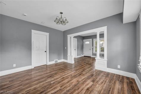 10103 Lamontier Avenue Cleveland OH 44104