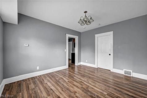 10103 Lamontier Avenue Cleveland OH 44104