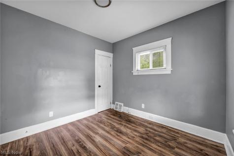10103 Lamontier Avenue Cleveland OH 44104