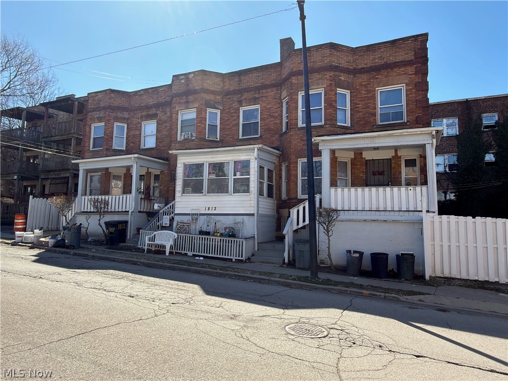 1812 Hastings Avenue East Cleveland OH 44112