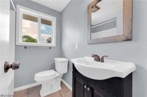 8215 Crudele Drive Garfield Heights OH 44125