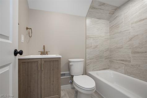 1605 Winchester Avenue Lakewood OH 44107