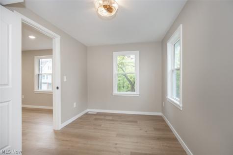 1605 Winchester Avenue Lakewood OH 44107