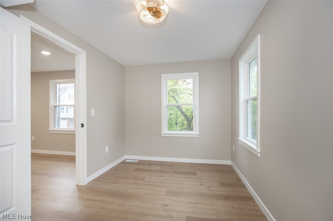 1605 Winchester Avenue Lakewood OH 44107