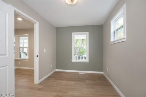 1605 Winchester Avenue Lakewood OH 44107