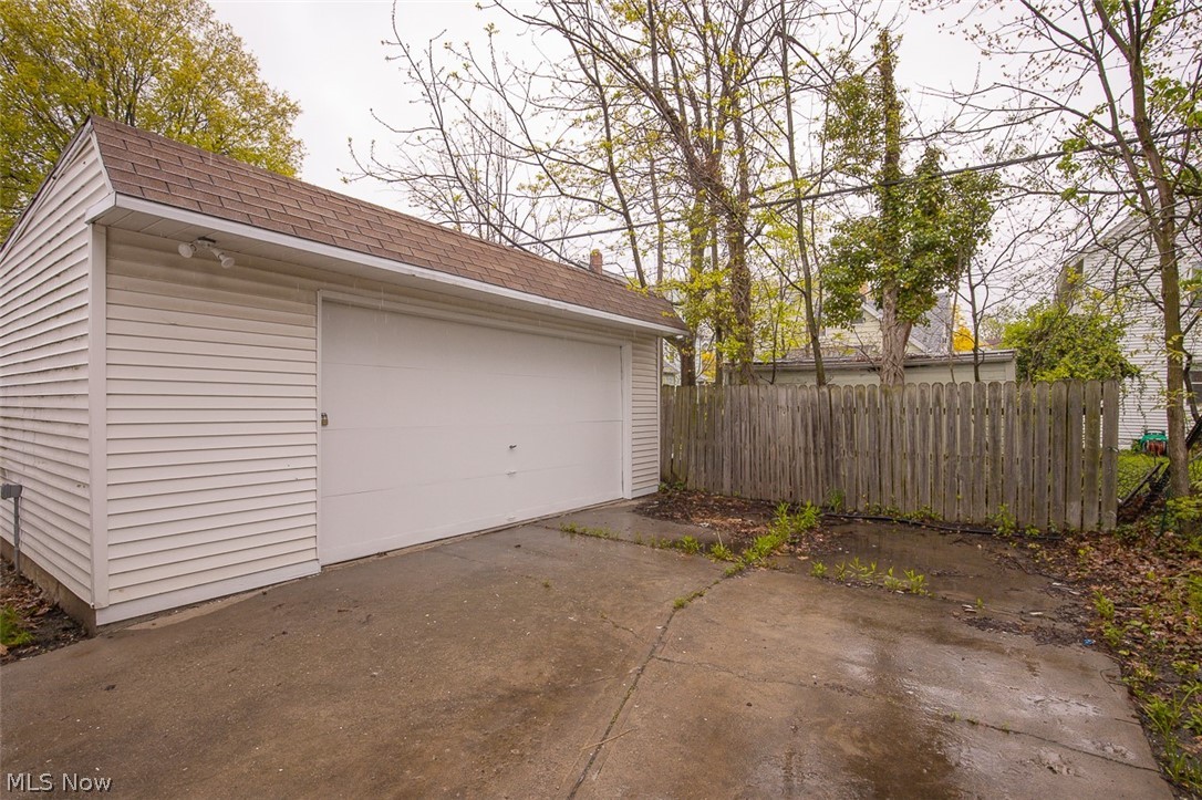 1605 Winchester Avenue Lakewood OH 44107