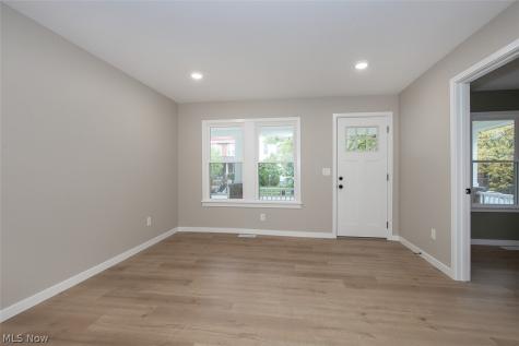 1605 Winchester Avenue Lakewood OH 44107