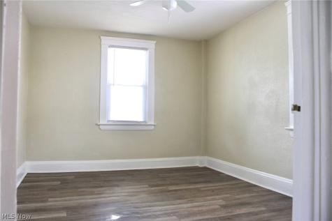 1733 Robindale Street Wickliffe OH 44092