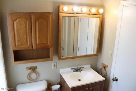 1733 Robindale Street Wickliffe OH 44092
