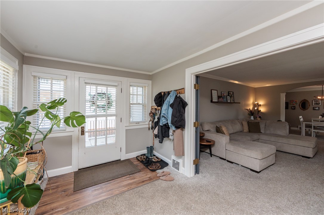 15539 Delaware Avenue Lakewood OH 44107