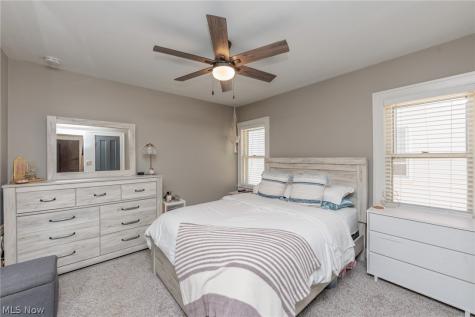 15539 Delaware Avenue Lakewood OH 44107