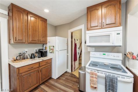 15539 Delaware Avenue Lakewood OH 44107