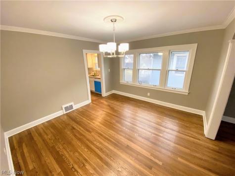 15539 Delaware Avenue Lakewood OH 44107