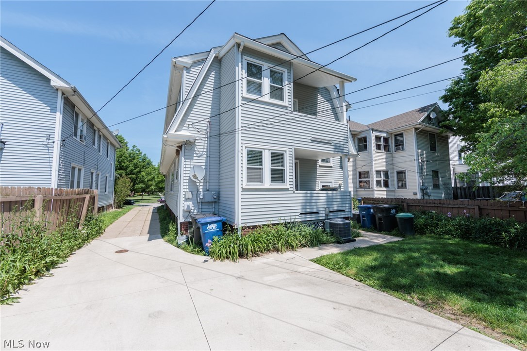 15539 Delaware Avenue Lakewood OH 44107