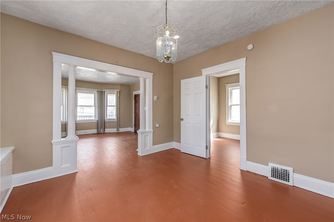 8206 Crumb Avenue Cleveland OH 44103