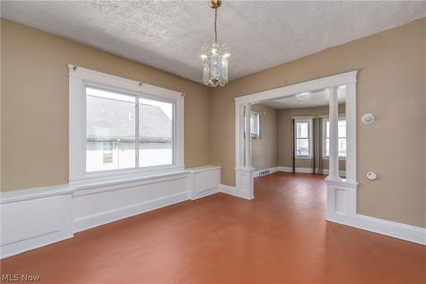 8206 Crumb Avenue Cleveland OH 44103