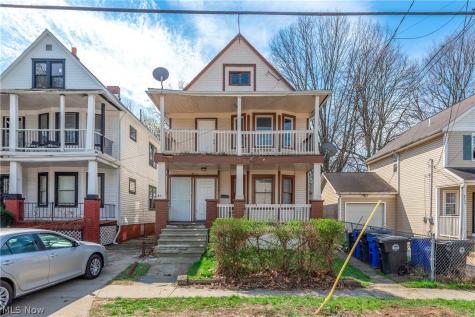 8206 Crumb Avenue Cleveland OH 44103